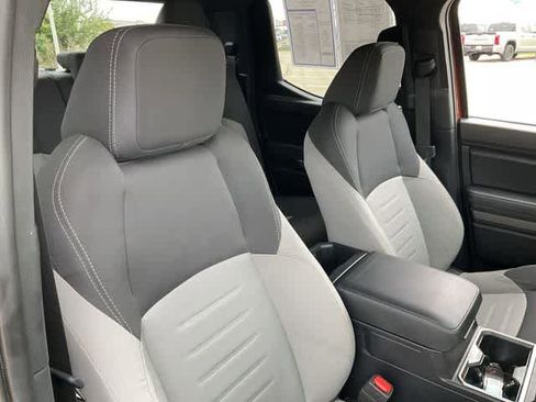 Certified 2025 Toyota Tacoma TRD Off-Road AWD/4WD image 18