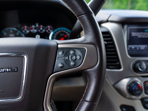 Used 2020 GMC Yukon Denali w/ Denali Ultimate Package image 34