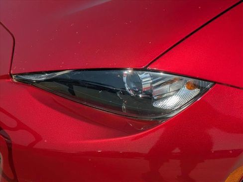 Used 2016 MAZDA MX-5 Miata Grand Touring RWD image 9