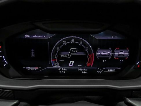 Used 2024 Lamborghini Urus Performante image 17