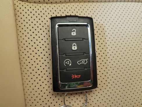 Used 2022 Jeep Grand Cherokee Limited 4xe w/ Luxury Tech Group II AWD/4WD image 32