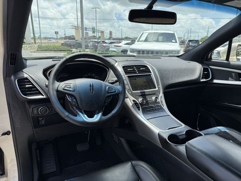 Used 2016 Lincoln MKX Premiere FWD image 17