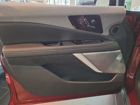 Certified 2025 Cadillac Optiq Luxury 1 image 17