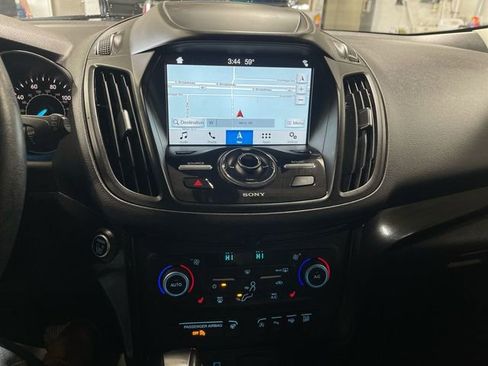 Used 2019 Ford Escape Titanium AWD/4WD image 19