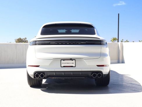 New 2026 Porsche Cayenne Coupe AWD/4WD image 10