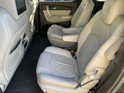 Used 2009 GMC Acadia SLT w/ LPO, Hit The Road Package image 16