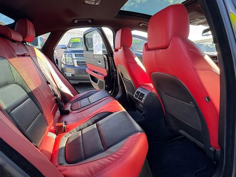 Used 2016 Jaguar XF S image 18