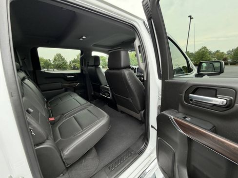 Used 2019 GMC Sierra 1500 SLT w/ SLT Premium Plus Package AWD/4WD image 16