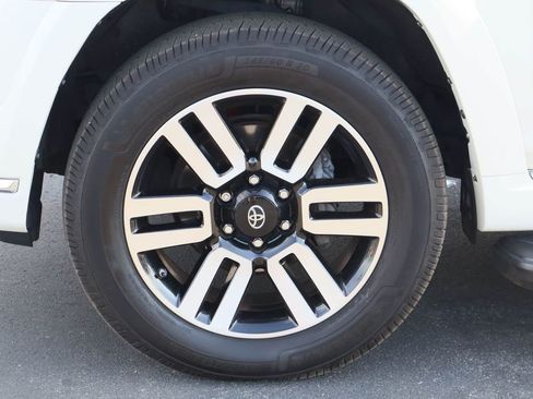 Used 2021 Toyota 4Runner Limited AWD/4WD image 35