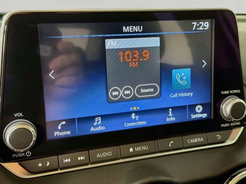 Used 2022 Nissan Sentra SV FWD image 19