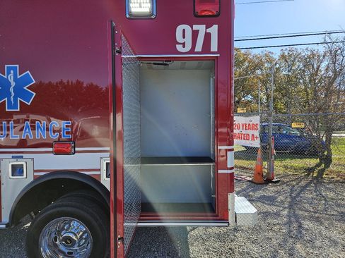 Used 2016 Ford F450 XLT image 19