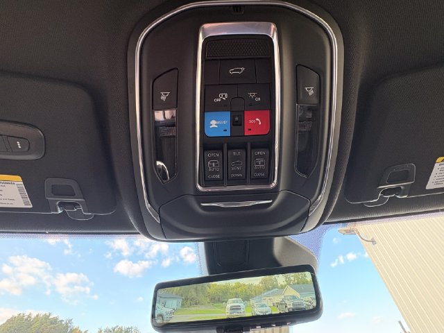 New 2027 Jeep Grand Cherokee Limited AWD/4WD image 24