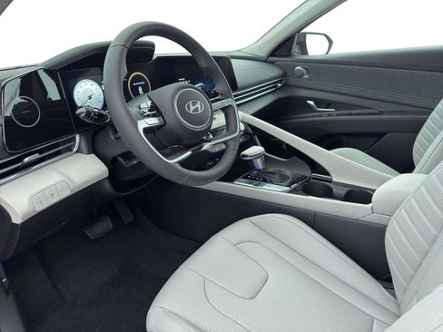 New 2026 Hyundai Elantra Limited FWD image 14