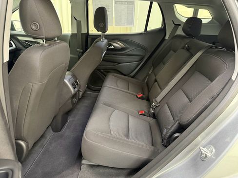 Used 2023 GMC Terrain SLE w/ Driver Convenience Package AWD/4WD image 18