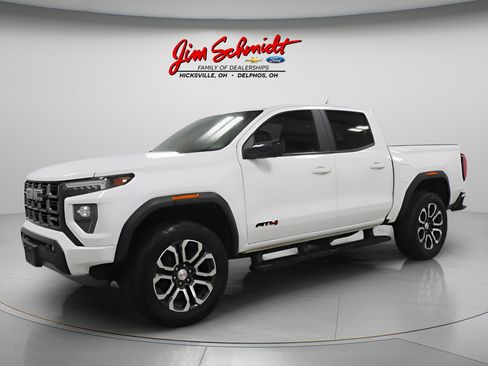Used 2024 GMC Canyon AT4 w/ AT4 Premium Package AWD/4WD image 1