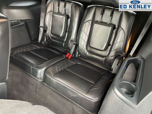 Used 2019 Ford Explorer Platinum image 8