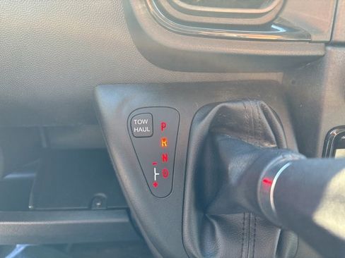 Used 2023 RAM ProMaster 2500 w/ Convenience Group image 17