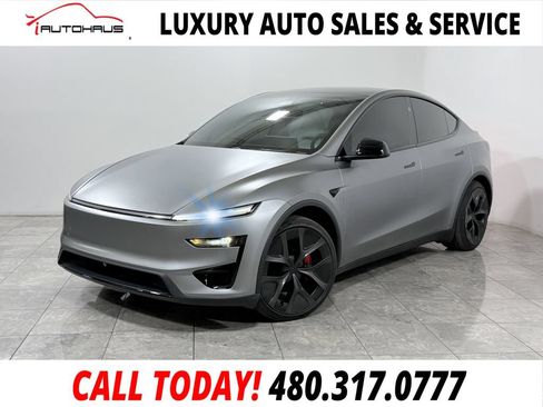 Used 2026 Tesla Model Y Performance AWD/4WD image 1