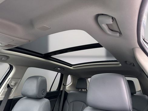 Used 2020 Buick Envision Essence image 8