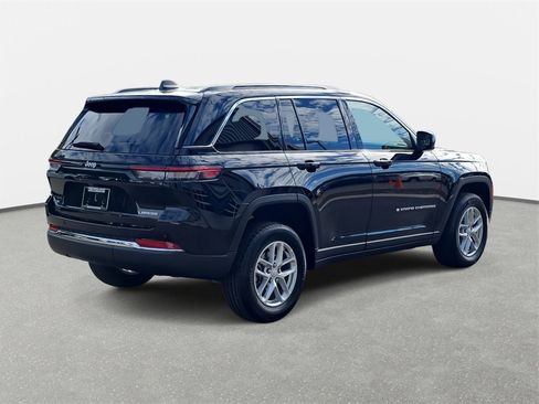 New 2025 Jeep Grand Cherokee Laredo X image 5
