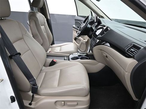 Used 2020 Honda Pilot Elite image 24