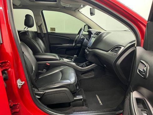 Used 2017 Dodge Journey Crossroad w/ Popular Equipment Group image 28