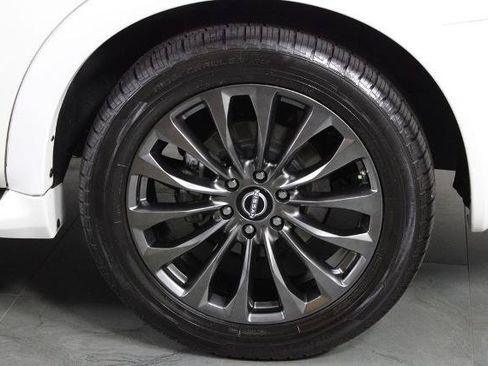 Certified 2022 Nissan Armada Platinum w/ Captain's Chairs Package RWD image 15