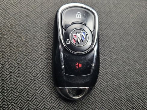 Used 2021 Buick Encore GX Preferred image 32