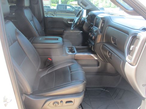 Used 2020 Chevrolet Silverado 1500 High Country w/ Technology Package AWD/4WD image 10