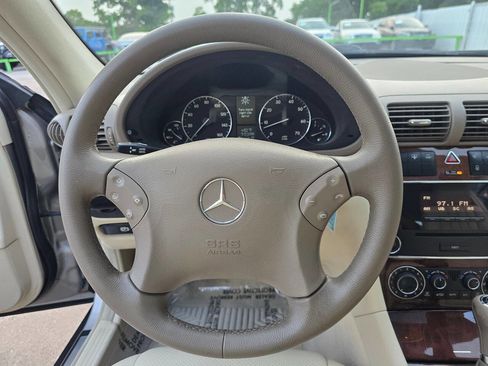Used 2007 Mercedes-Benz C 280 Sedan image 41