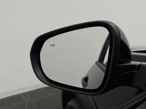 Used 2026 Chevrolet Trax LT w/ Driver Confidence Package FWD image 14