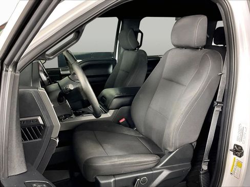 Used 2017 Ford F150 XLT w/ Equipment Group 302A Luxury RWD image 8