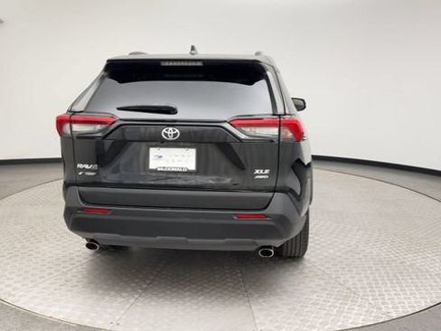 Used 2019 Toyota RAV4 XLE AWD/4WD image 3