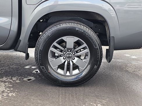 Used 2025 Nissan Frontier SV w/ SV Convenience Package image 39