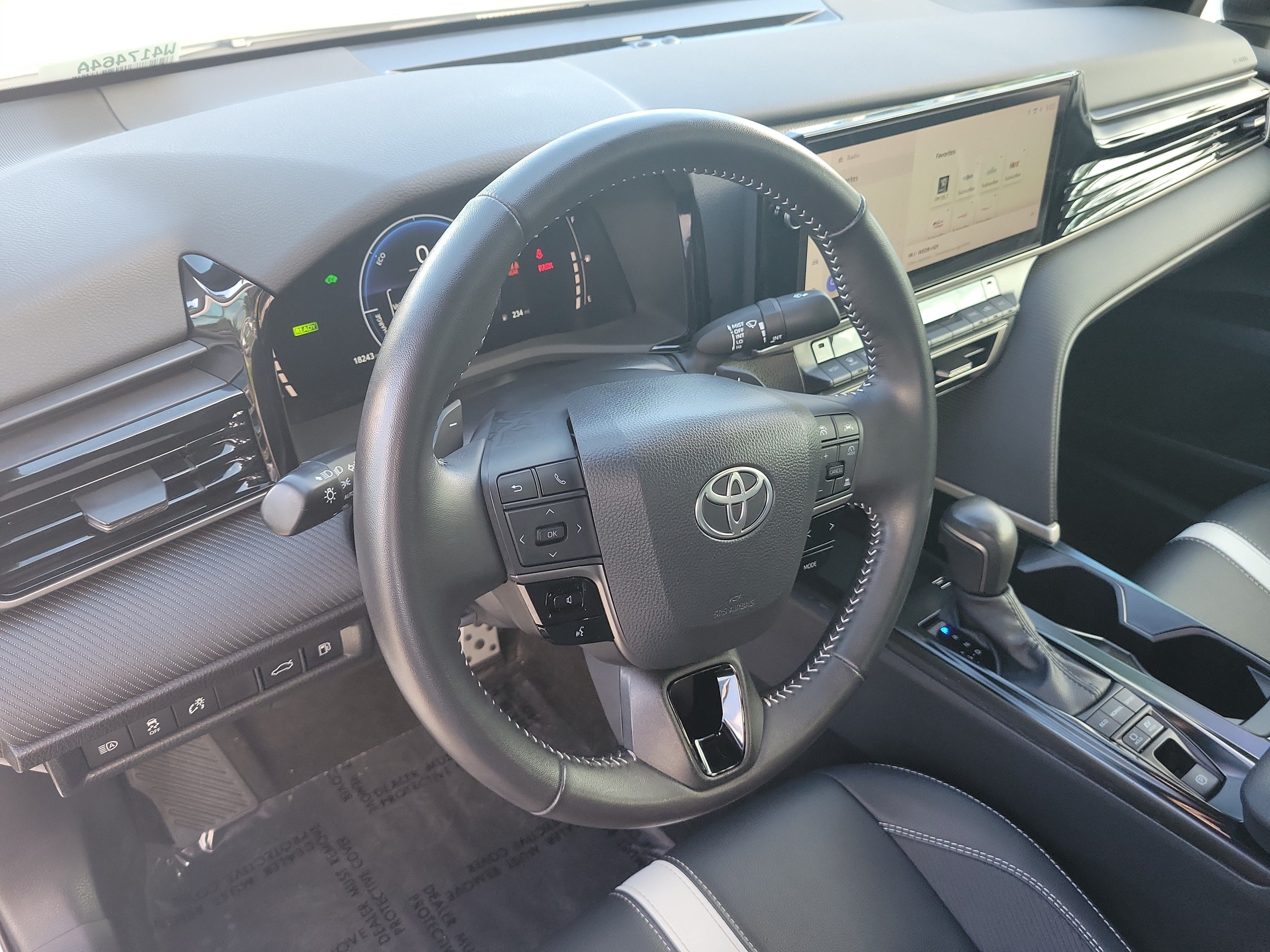 Used 2026 Toyota Camry SE w/ Multimedia Upgrade Package FWD image 23