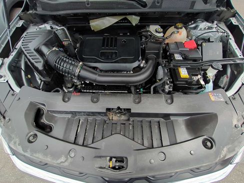 Used 2025 Chevrolet Blazer LT FWD image 27
