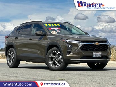 Used 2024 Chevrolet Trax LT w/ Driver Confidence Package