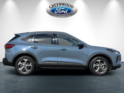 Used 2025 Ford Escape ST-Line Select AWD/4WD image 3