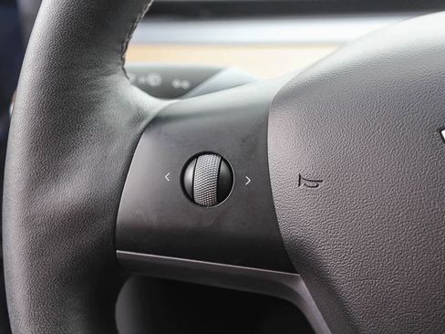 Used 2021 Tesla Model 3 Standard Range Plus image 28