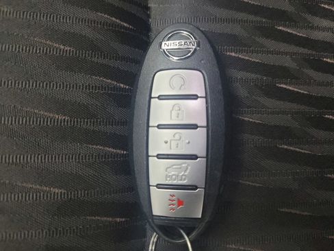 Used 2020 Nissan Rogue SV AWD/4WD image 32