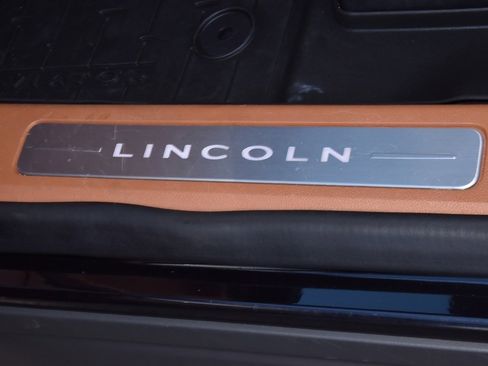 Certified 2022 Lincoln Aviator Black Label w/ Class IV Trailer Tow Package image 40