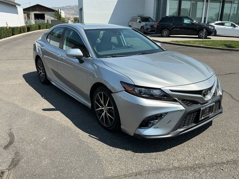 Used 2023 Toyota Camry SE FWD image 6