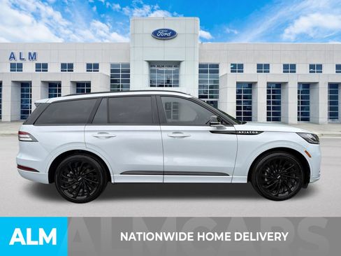 Used 2025 Lincoln Aviator Reserve w/ Jet Appearance Package RWD image 4