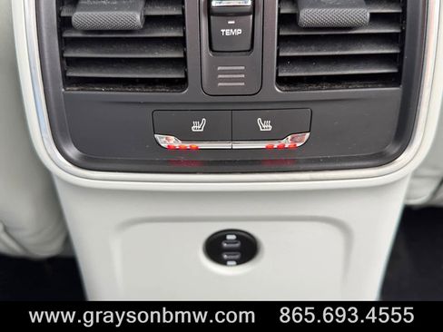 Used 2024 Porsche Macan AWD/4WD image 18