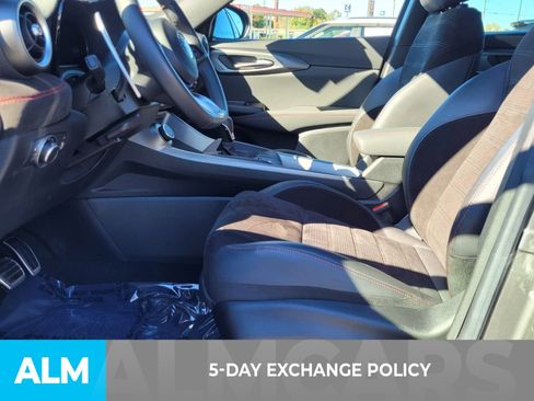 Used 2024 Alfa Romeo Tonale Veloce image 3