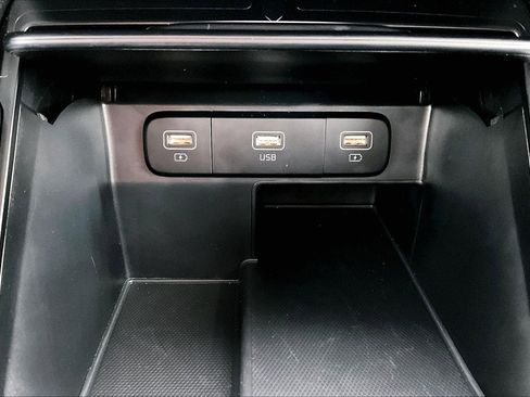 Used 2022 Kia Sorento S w/ Panoramic Sunroof Package image 16