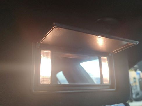 Used 2018 Chrysler 300 S w/ 300S Premium Group image 6