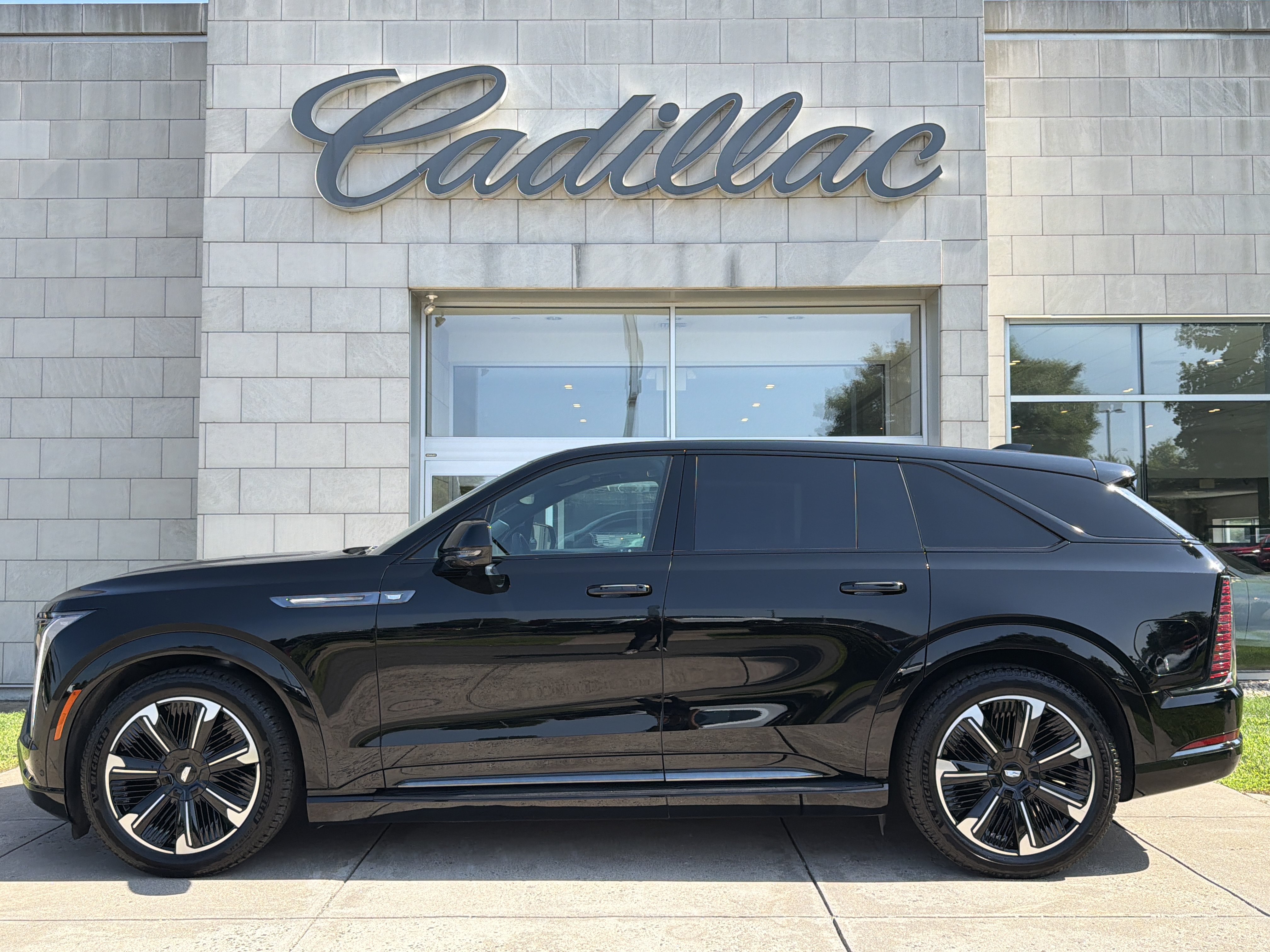 Used 2025 Cadillac Escalade IQ Sport 2 AWD/4WD image 10