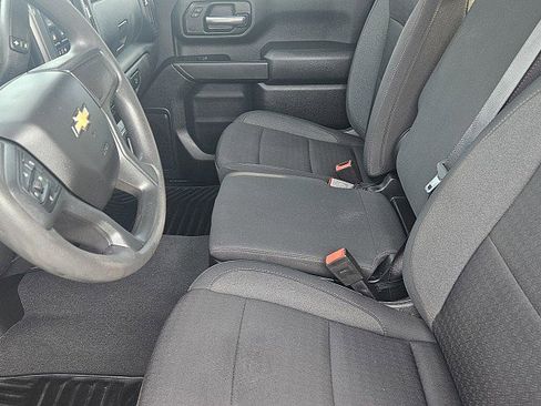 Used 2025 Chevrolet Silverado 2500 Custom w/ Custom Value Package image 10