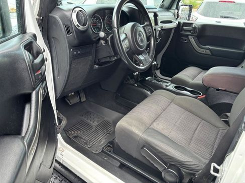 Used 2011 Jeep Wrangler Rubicon w/ Dual Top Group AWD/4WD image 9
